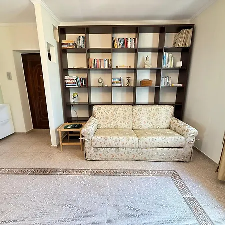 Heritage Loft Two Bedrooms Two Baths And Free Parking *