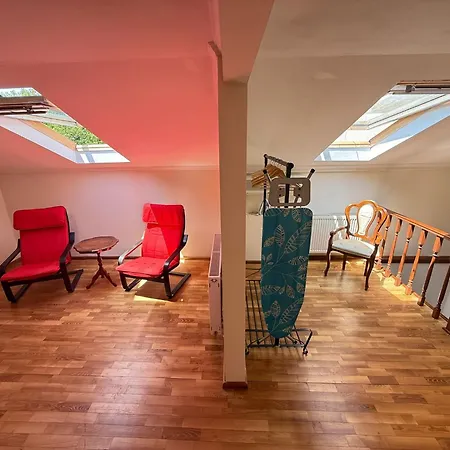 Heritage Loft Two Bedrooms Two Baths And Free Parking